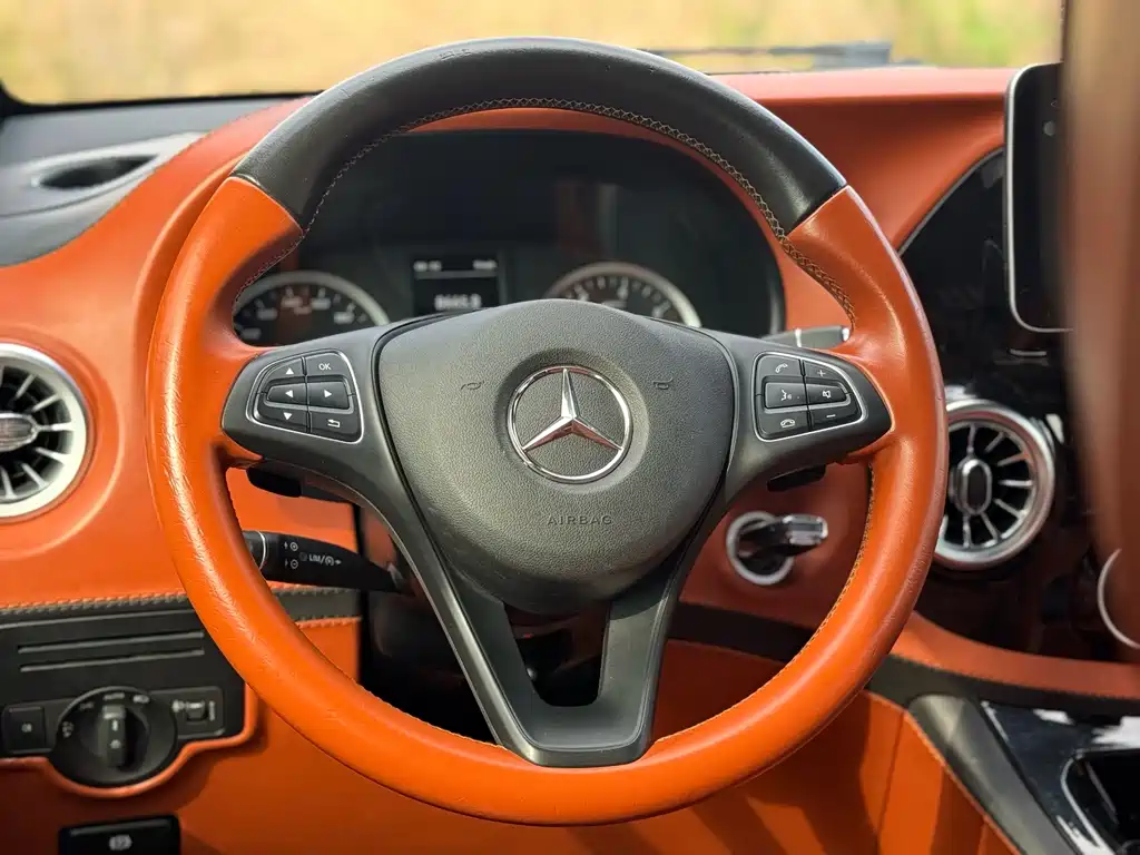Mercedes-Benz Vito 2021 2.0T Elite 7 мест