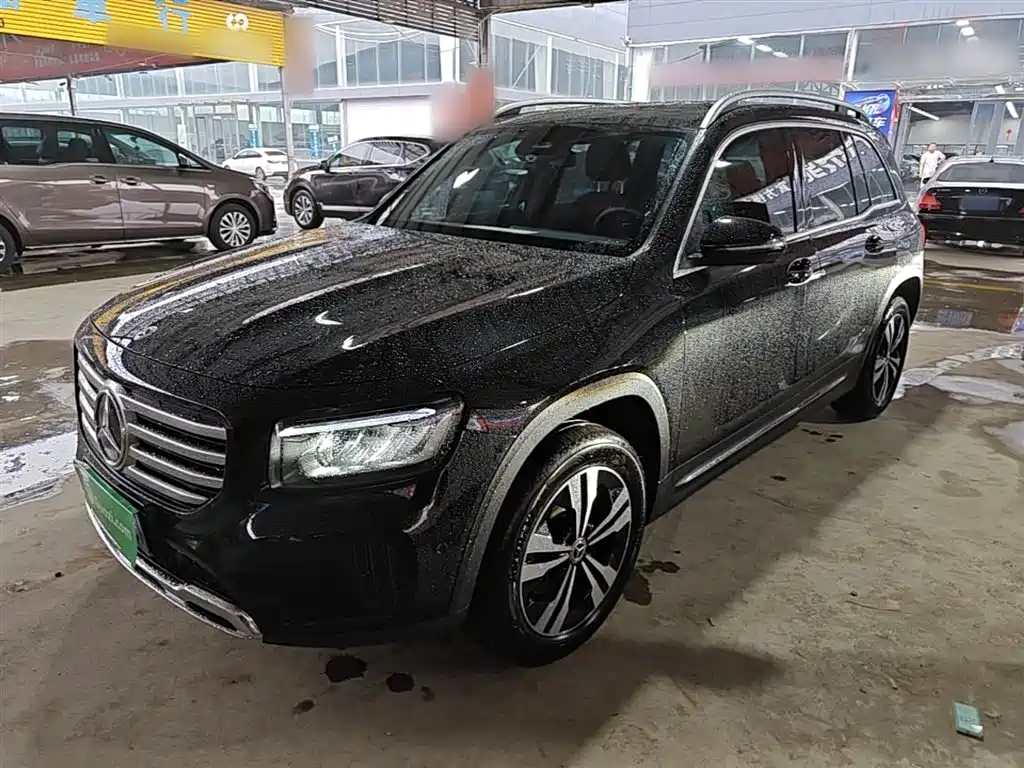 Mercedes-Benz GLB 2023