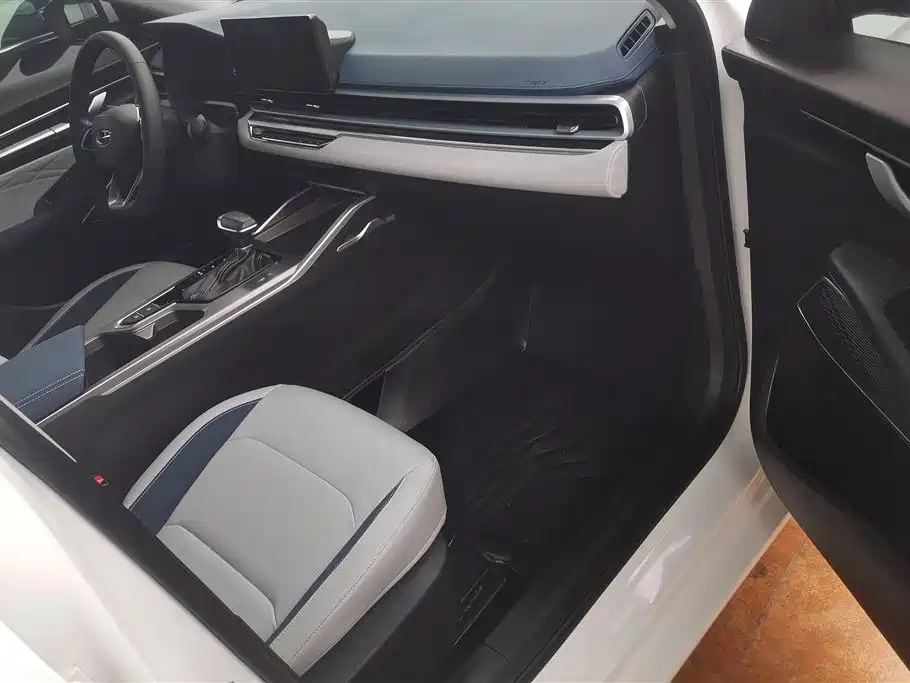 GEELY AUTOMOBILE EMGRAND