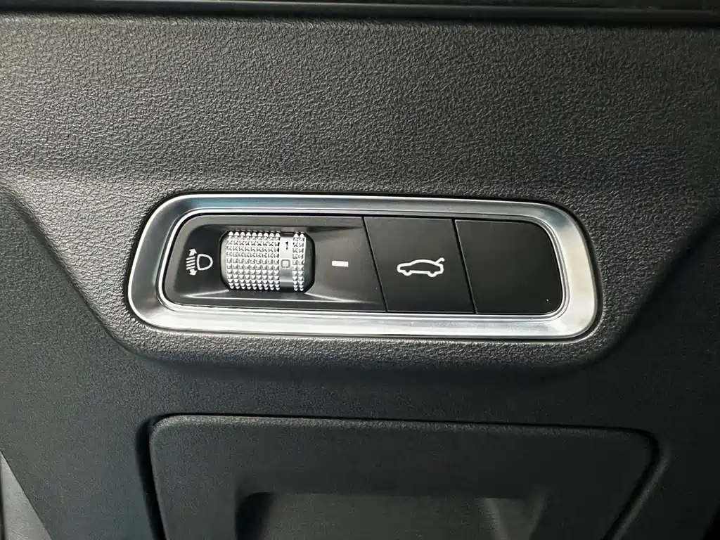 Geely Emgrand S - фото 9