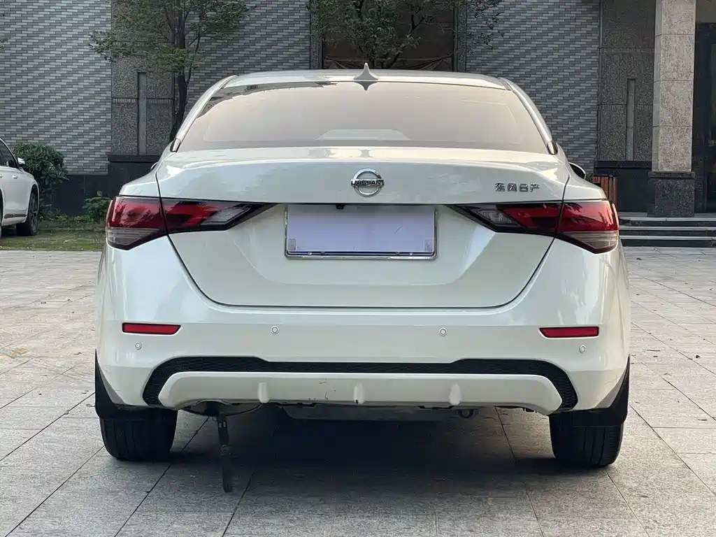NISSAN XUAN YI