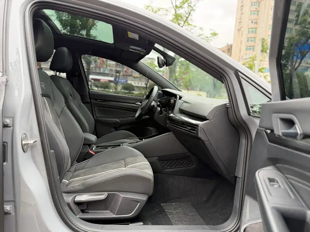 Volkswagen Golf — миниатюра 9