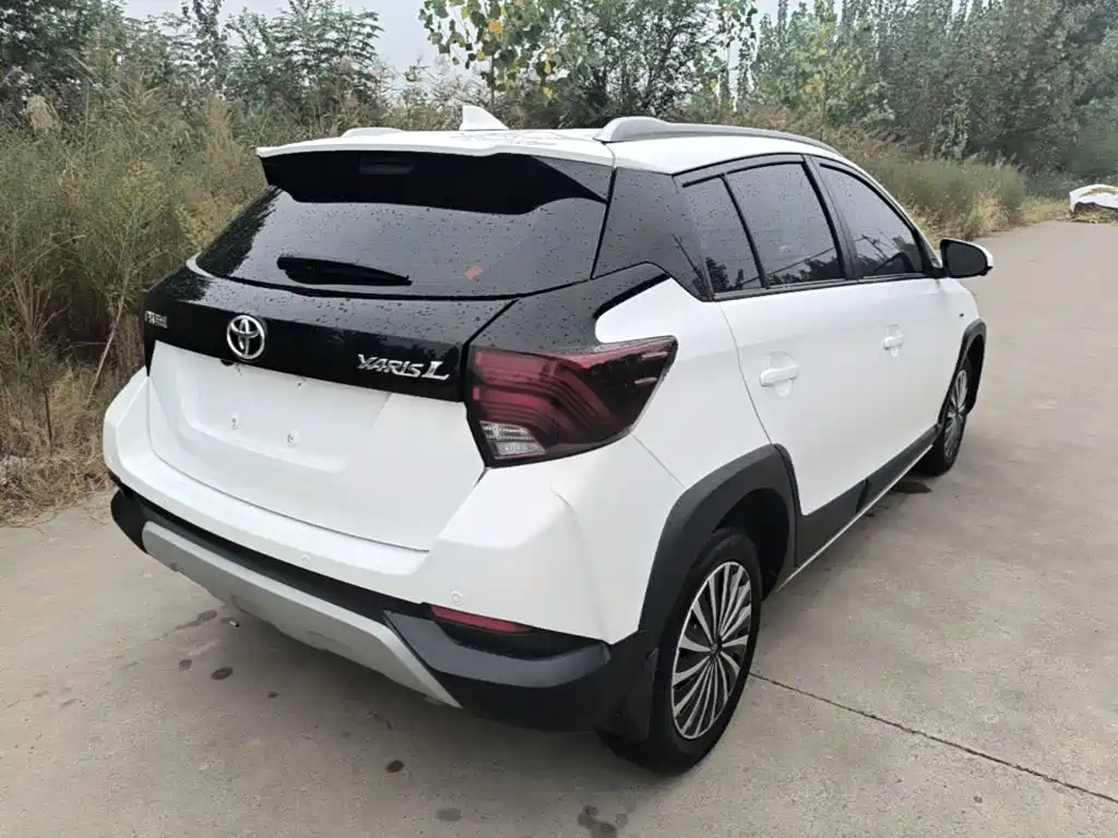 Toyota Yaris L — миниатюра 7