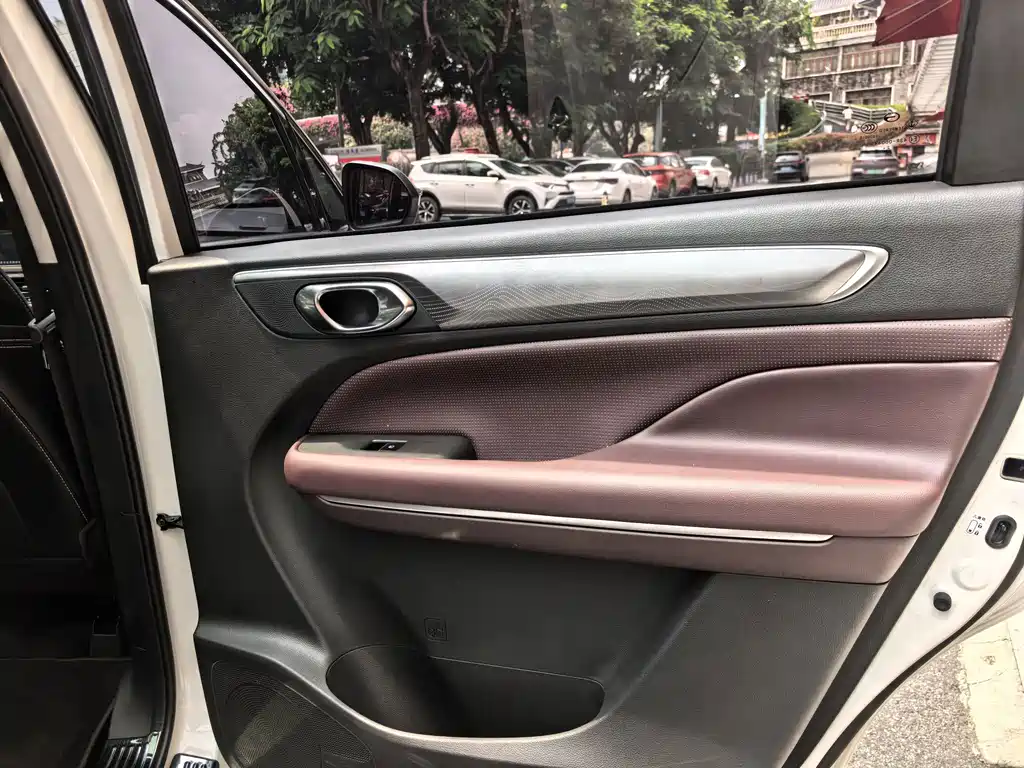 GAC Motor Trumpchi M6 — миниатюра 16