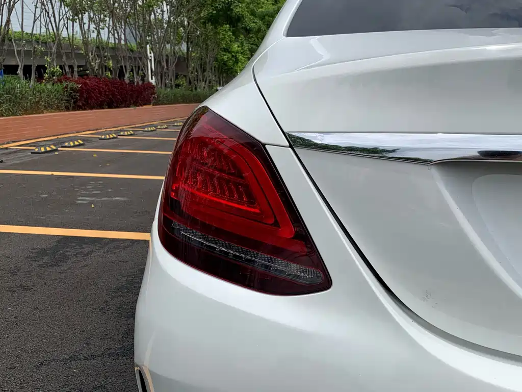 Mercedes-Benz C-Class - фото 11