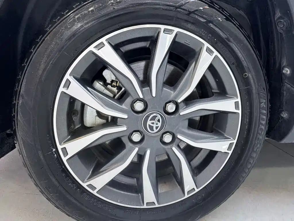 Toyota Yaris L — миниатюра 22
