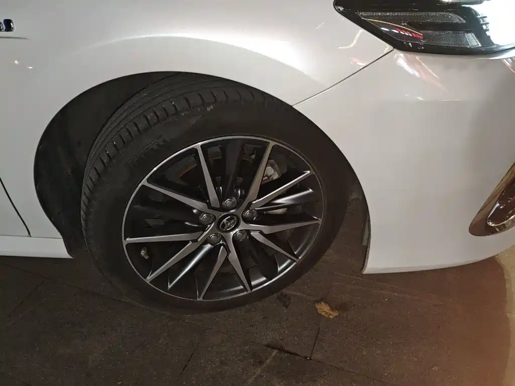 Toyota Camry — миниатюра 24