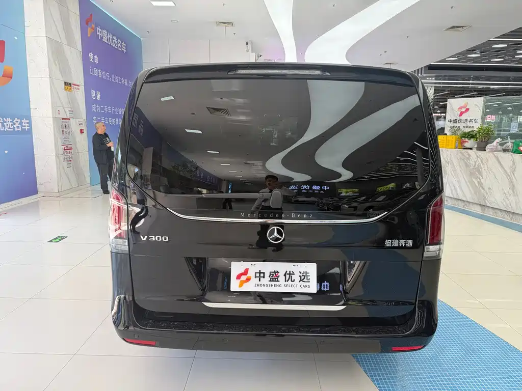Mercedes-Benz V-Class — миниатюра 10