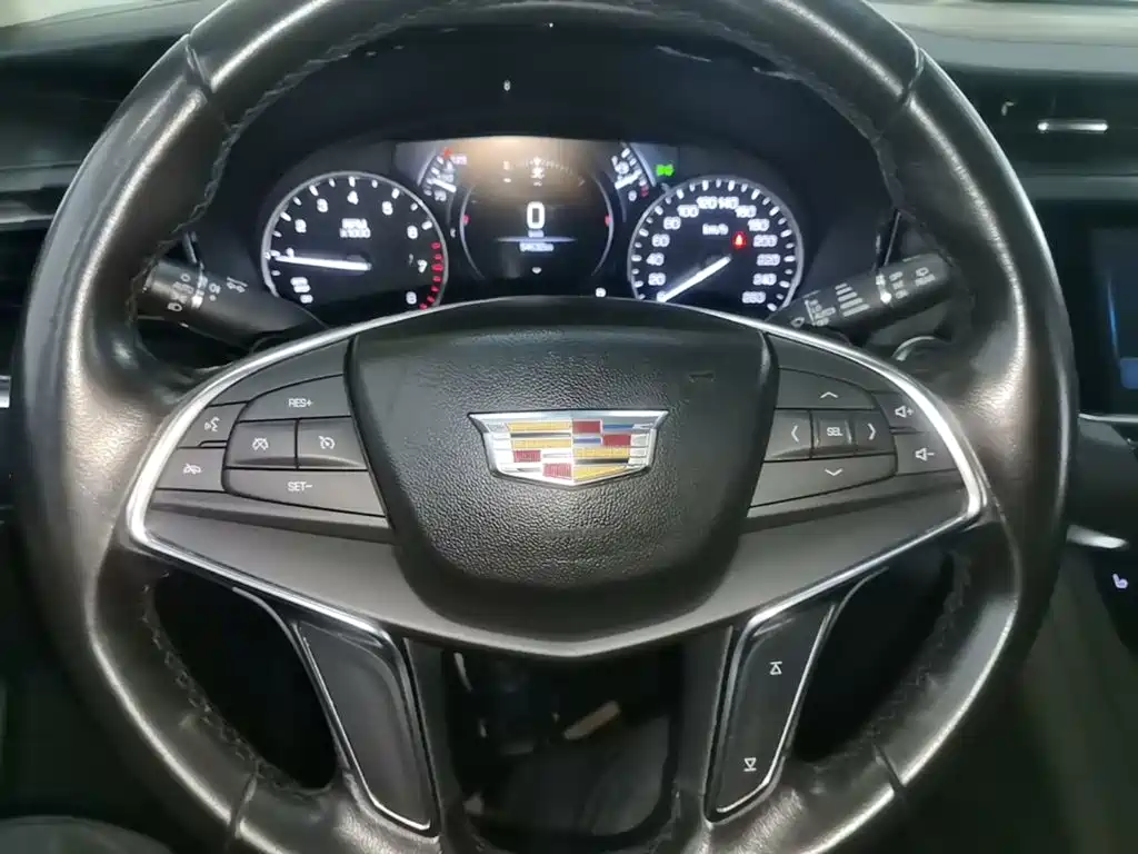 Cadillac XT5 — миниатюра 11