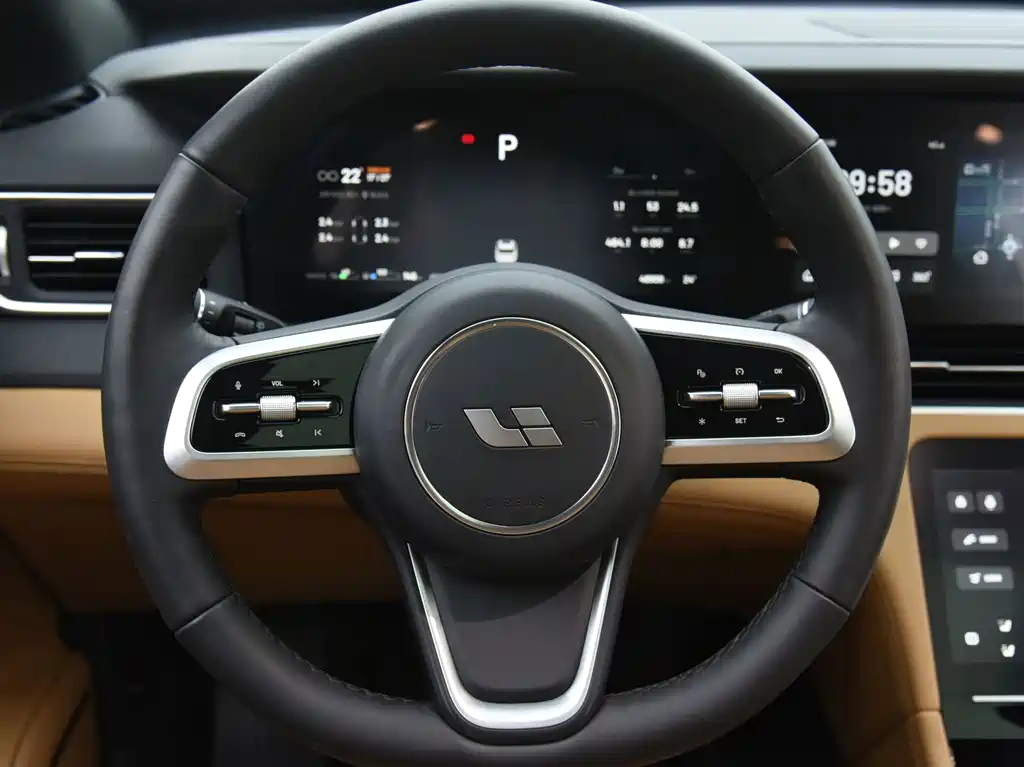 Li Auto Li ONE — миниатюра 10