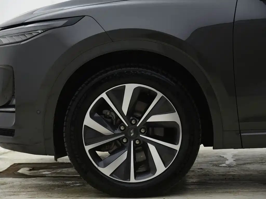 Li Auto Li ONE — миниатюра 20