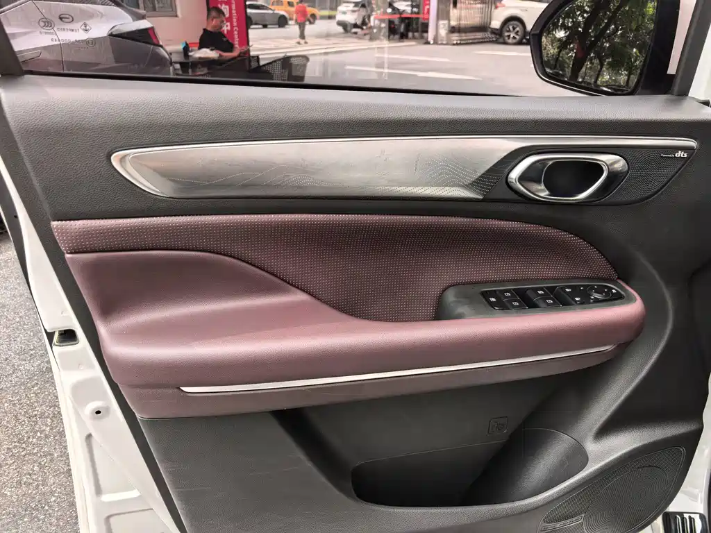 GAC Motor Trumpchi M6 — миниатюра 8