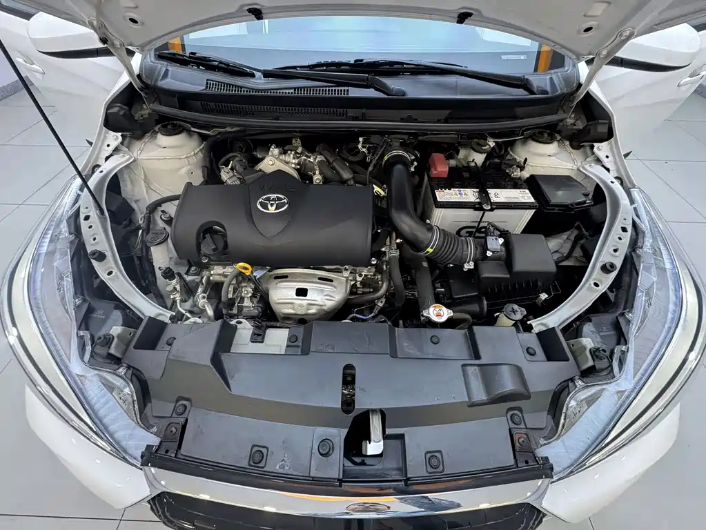 Toyota Yaris L — миниатюра 8