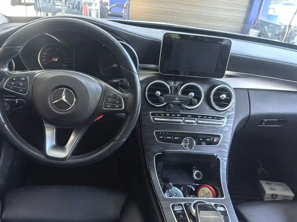 Mercedes-Benz C-Class — миниатюра 9