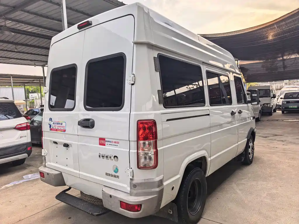 IVECO Daily — миниатюра 6
