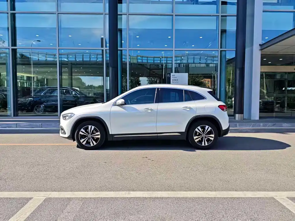Mercedes-Benz GLA — миниатюра 2