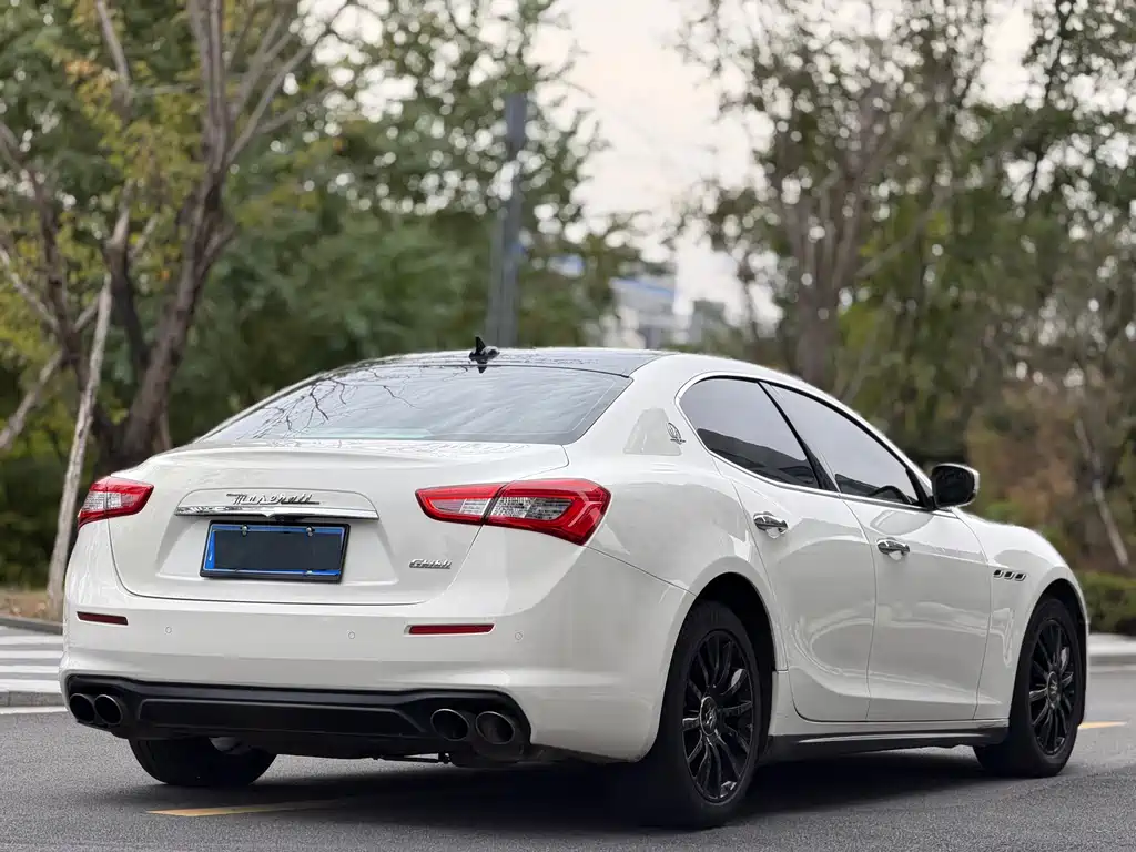 MASERATI GHIBLI
