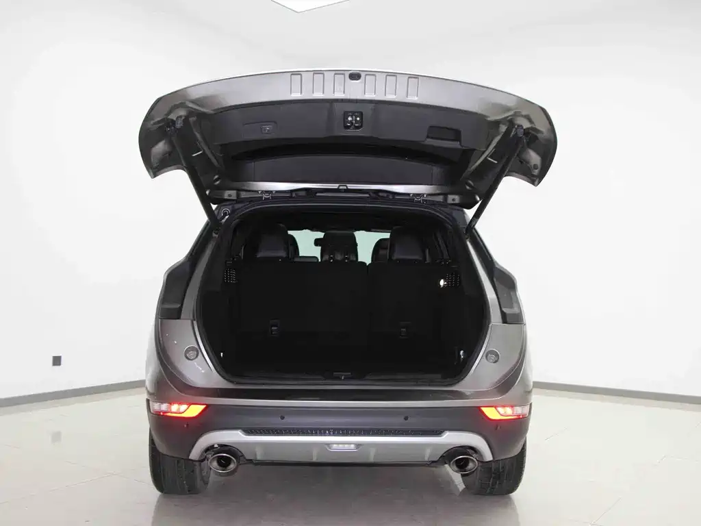 Lincoln MKC — миниатюра 13