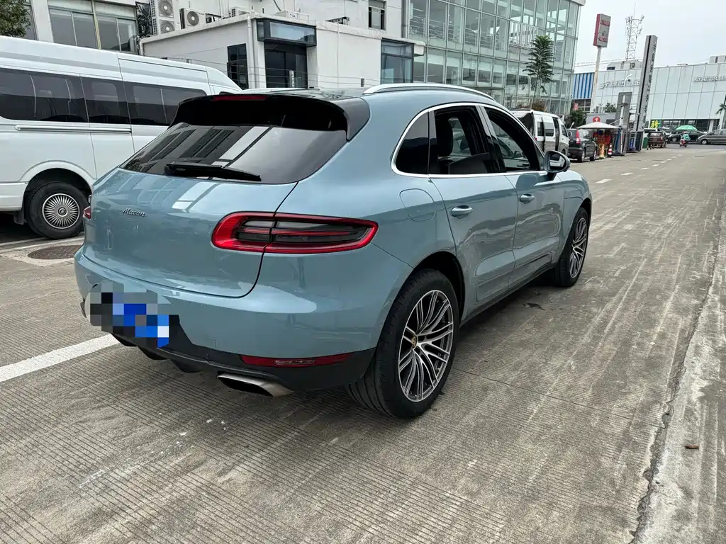 Porsche Macan — миниатюра 9