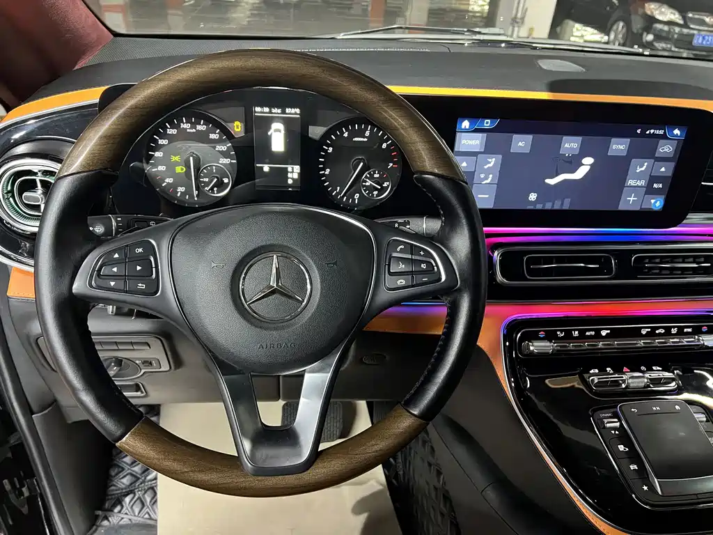 Mercedes-Benz Vito — миниатюра 5