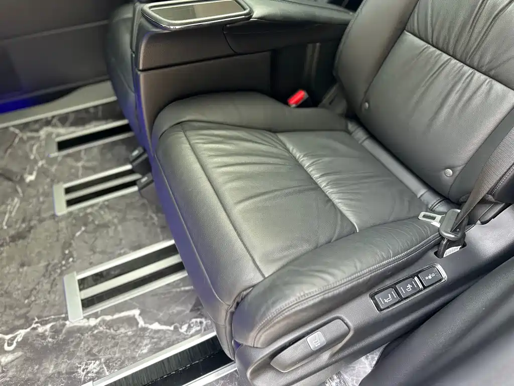 Honda Elysion — миниатюра 15