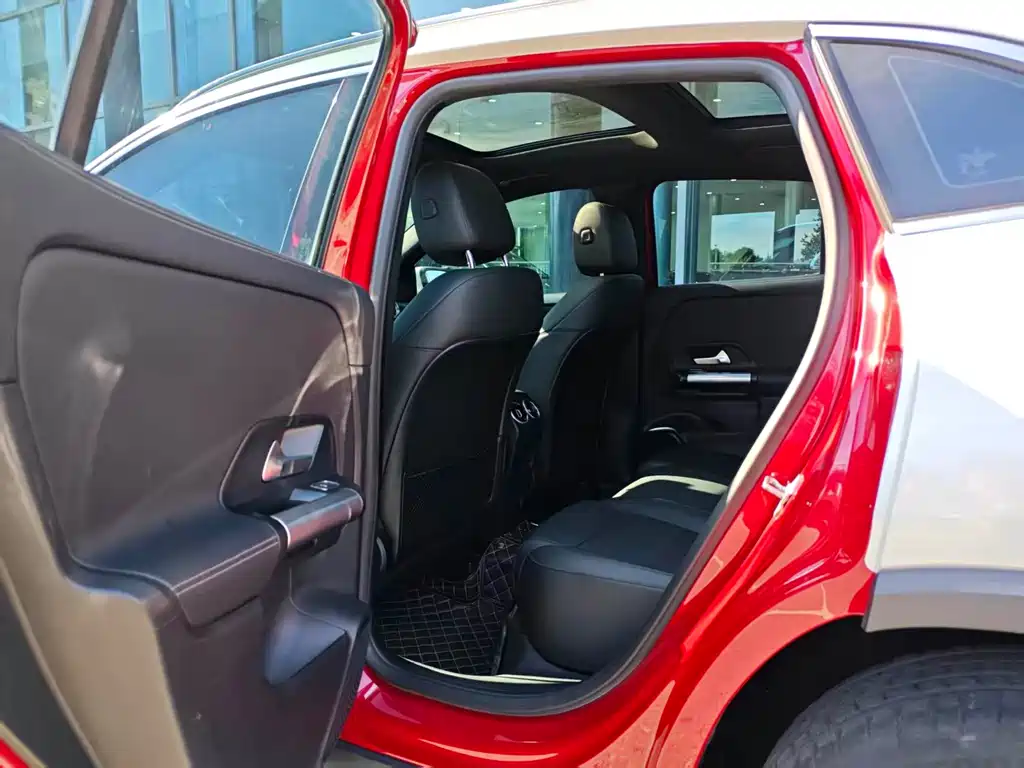 Mercedes-Benz GLA — миниатюра 6