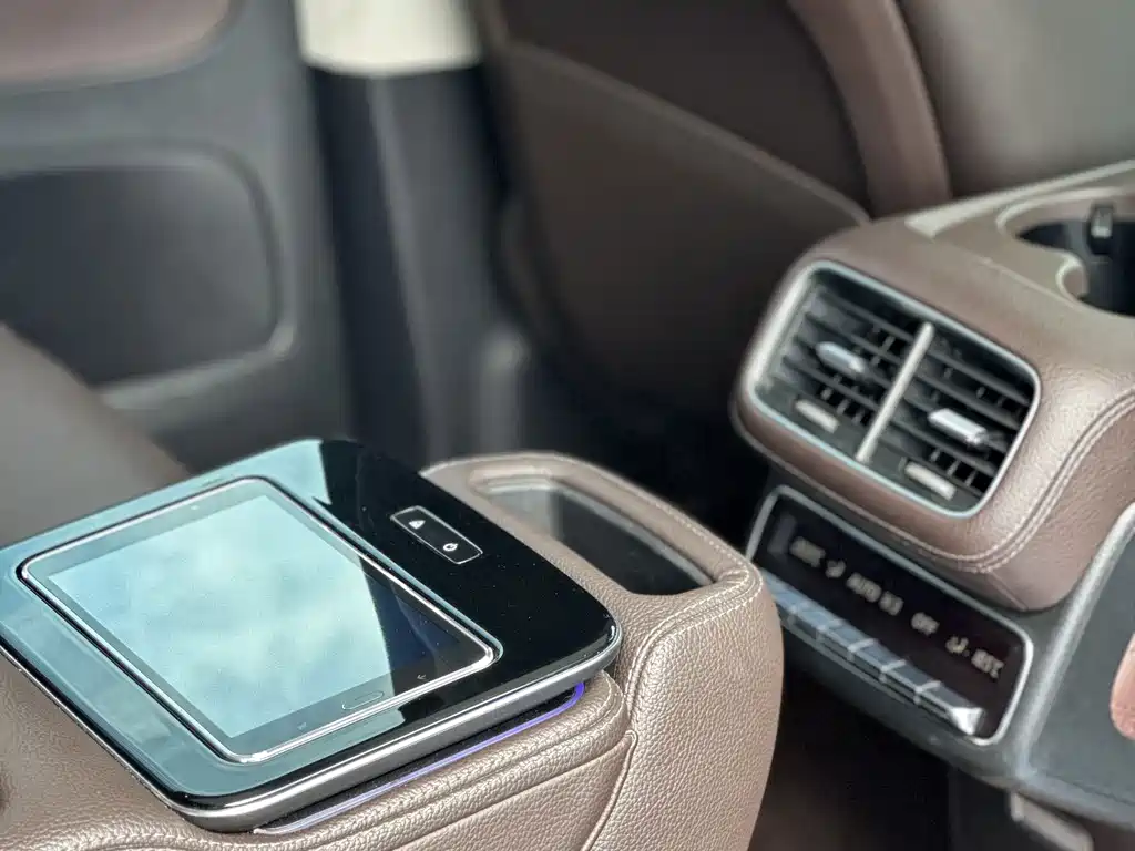 Mercedes-Benz GLS — миниатюра 10