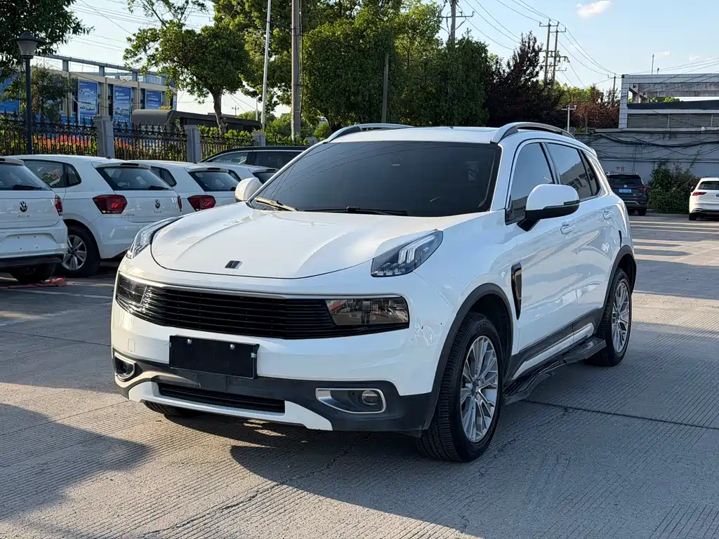 Lynk & Co 01 2018