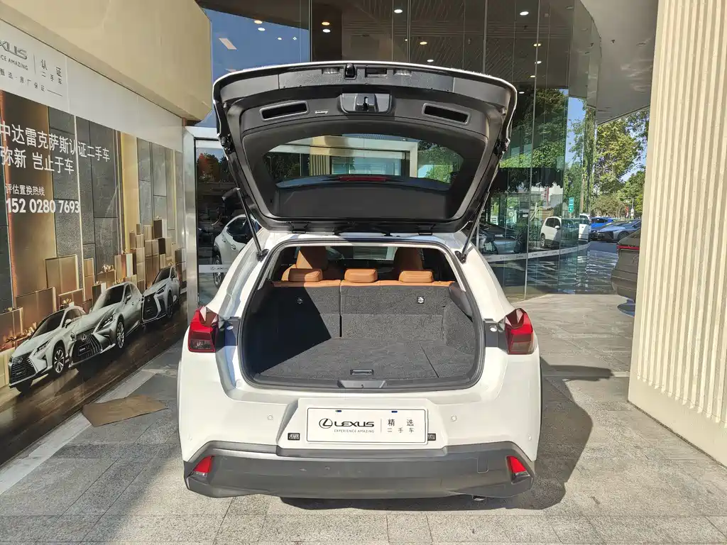 Lexus UX — миниатюра 8