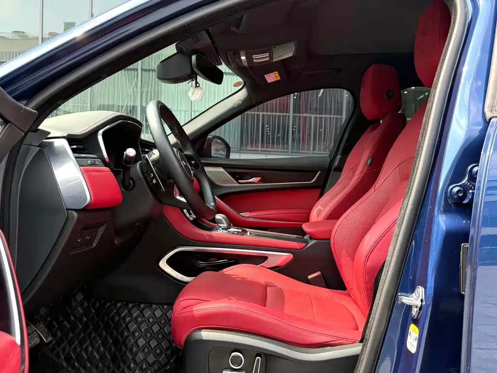 Jaguar F-Pace 2022 P250 R-Dynamic BLACK