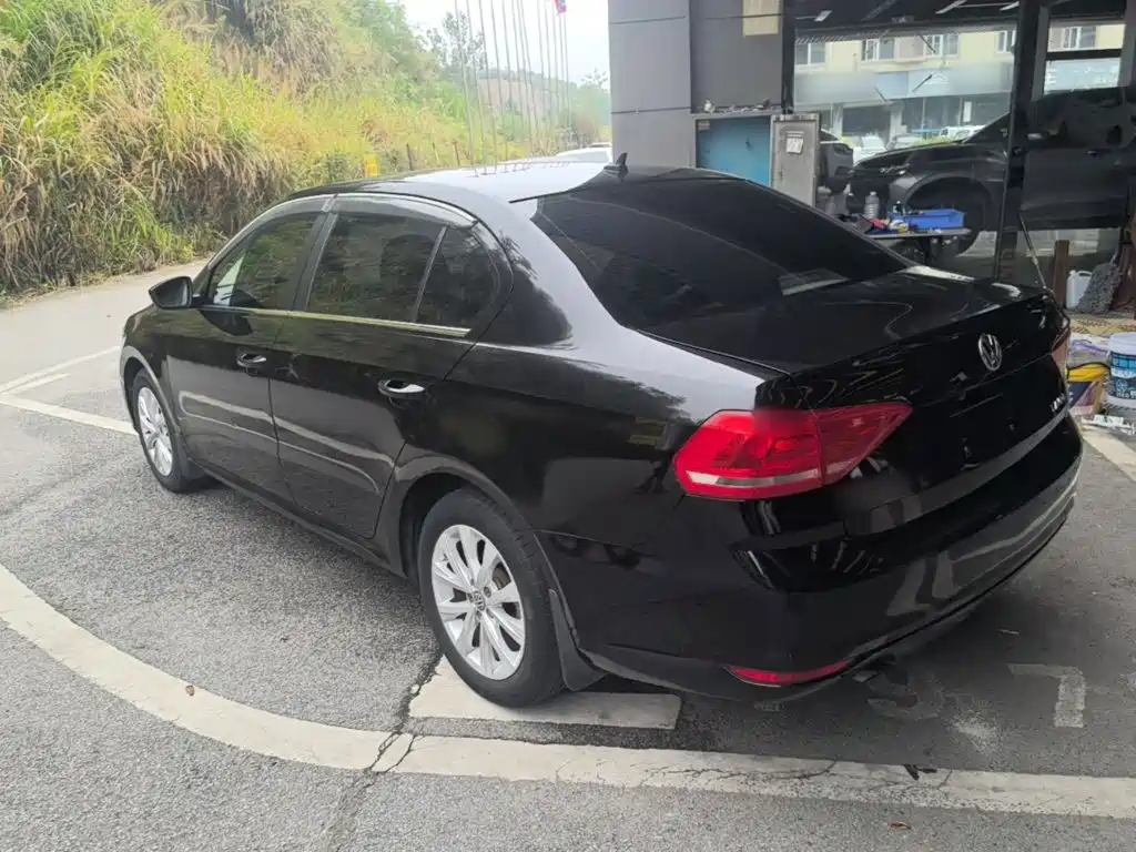 Volkswagen Lavida — миниатюра 5