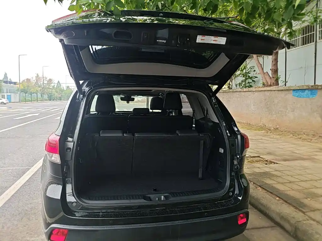 Toyota Highlander — миниатюра 19