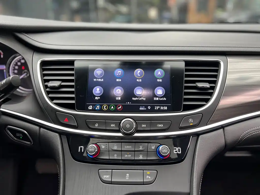 Buick LaCrosse — миниатюра 10