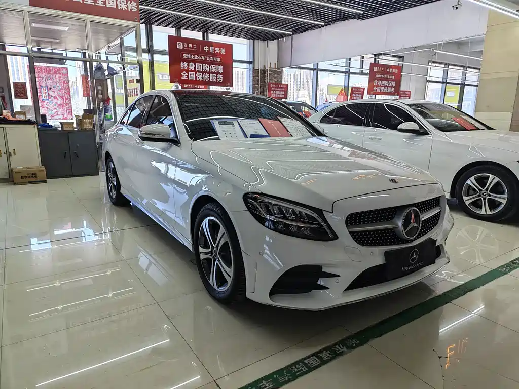 Mercedes-Benz C-Class — миниатюра 3