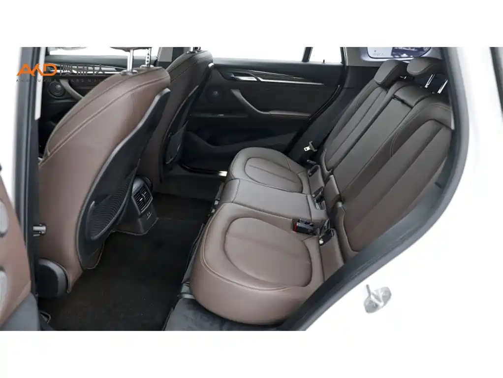 BMW X1 — миниатюра 7