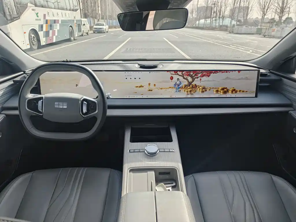 GEELY GALAXY GALAXY E8