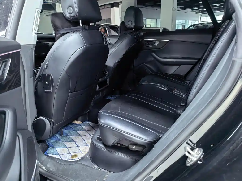 Audi Q8 — миниатюра 2