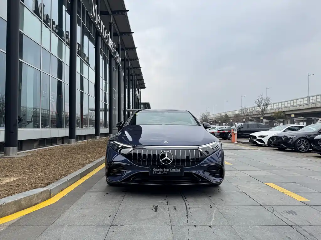 MERCEDES-BENZ EQS AMG