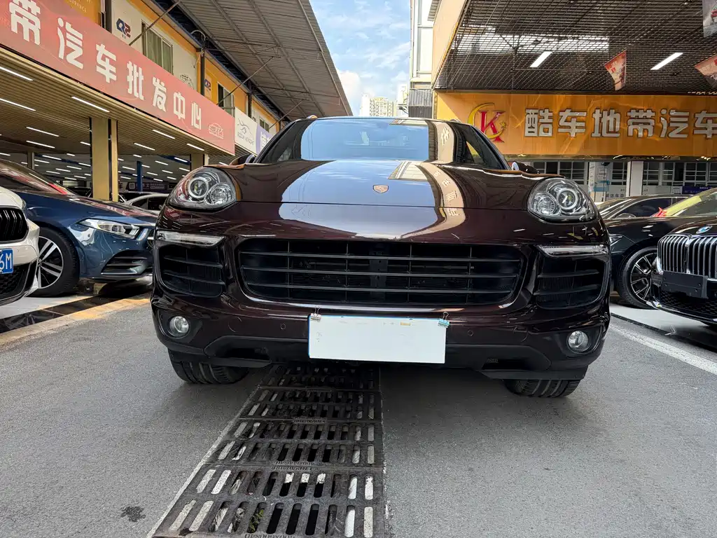 Porsche Cayenne — миниатюра 2