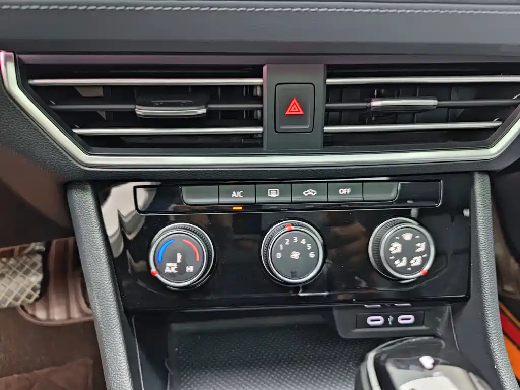 Volkswagen Sagitar — миниатюра 20