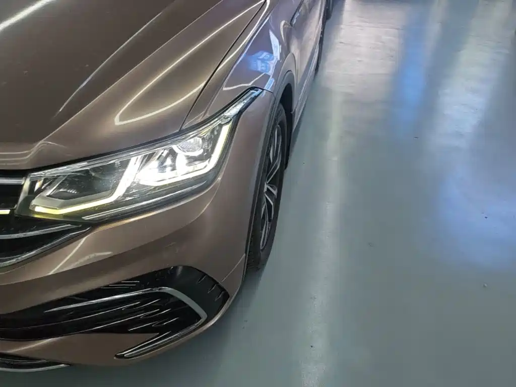Volkswagen Tiguan L — миниатюра 17