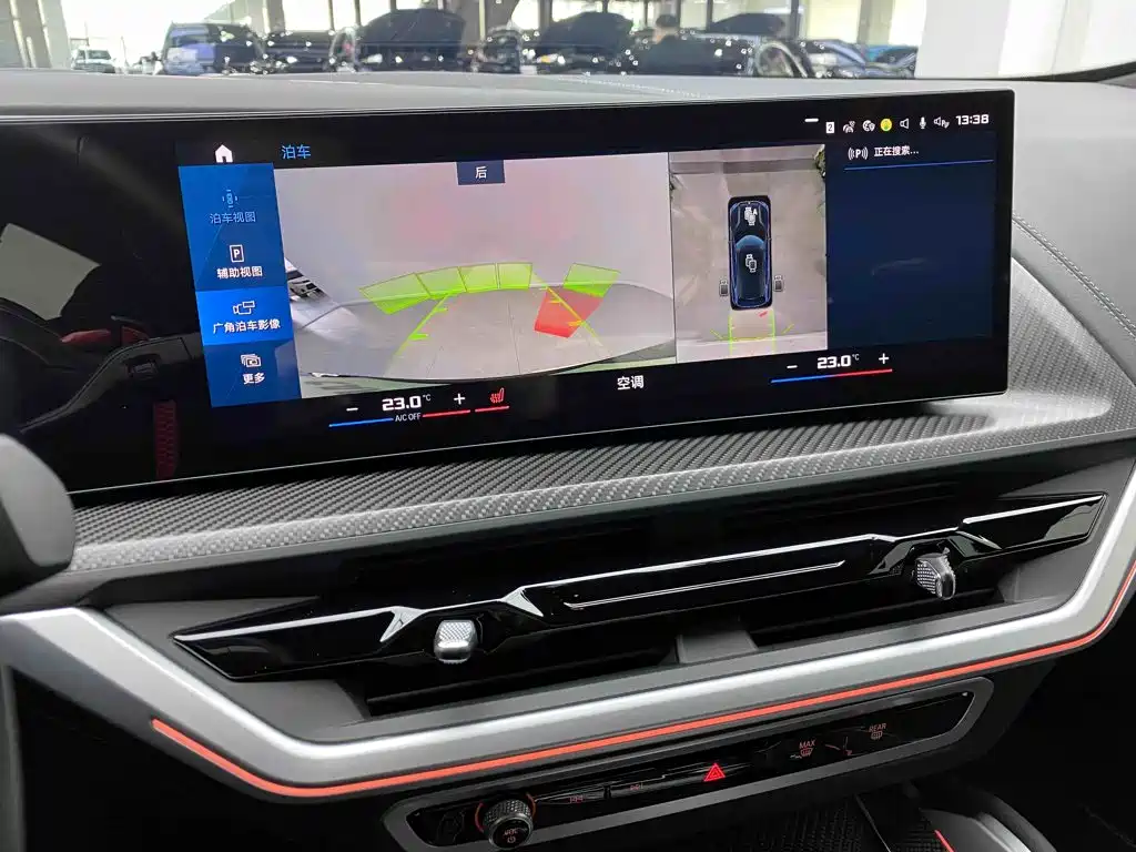 BMW XM — миниатюра 24