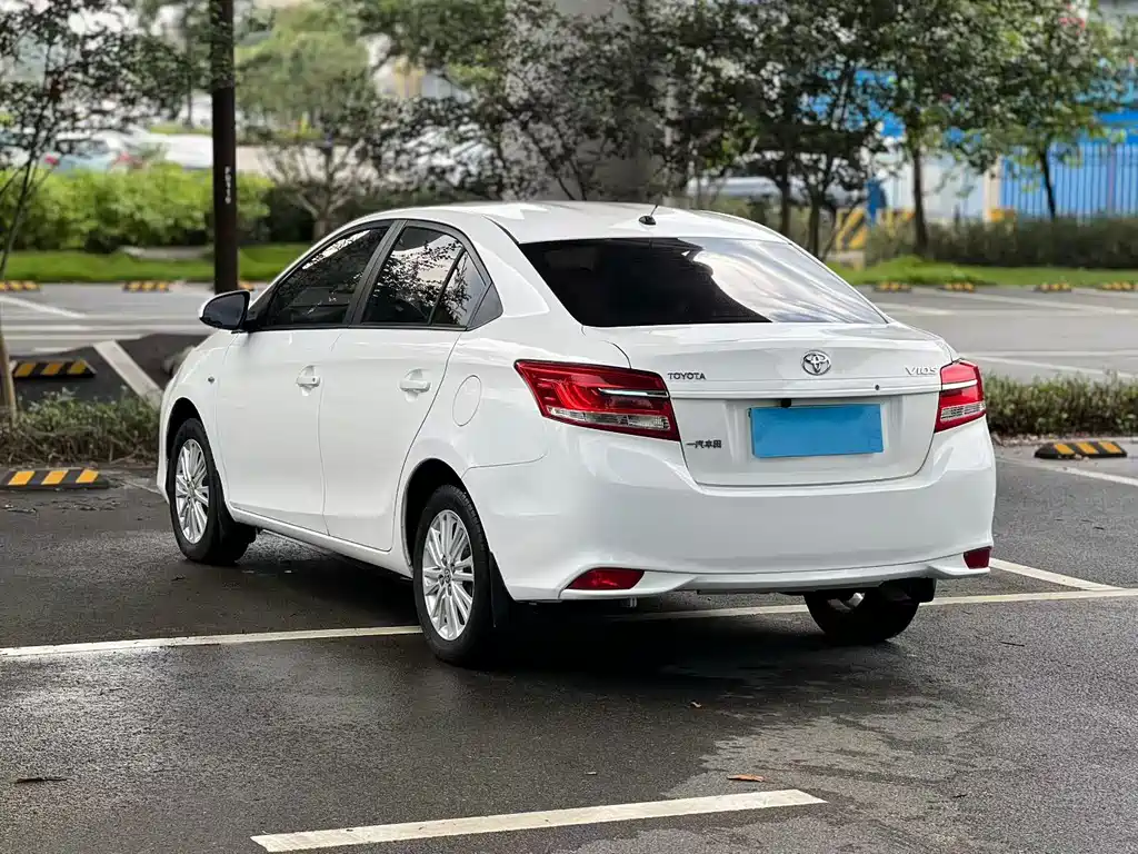 Toyota Vios — миниатюра 6