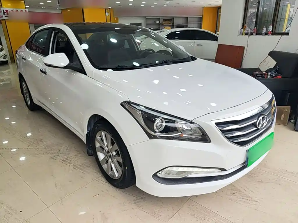 Hyundai Mistra — миниатюра 4