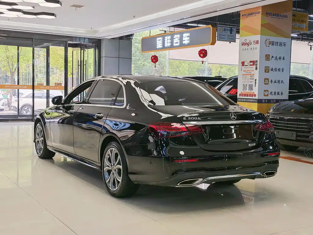 Mercedes-Benz E-Class — миниатюра 7