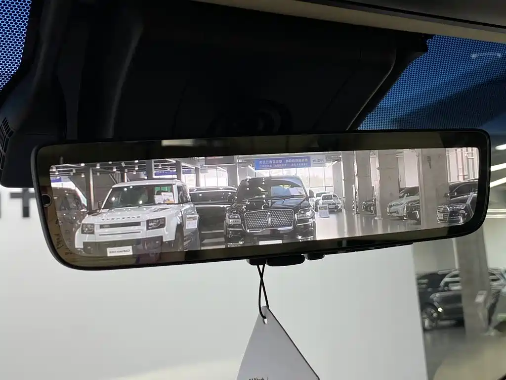 Toyota Alphard — миниатюра 14