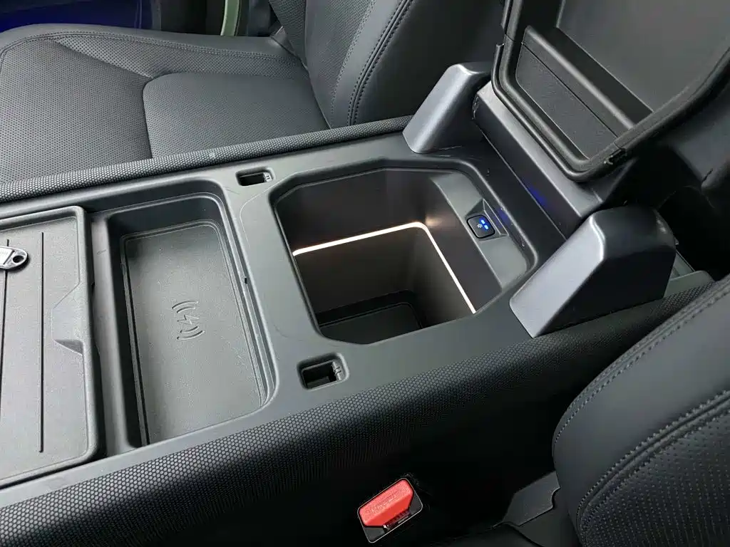 Land Rover Defender — миниатюра 29