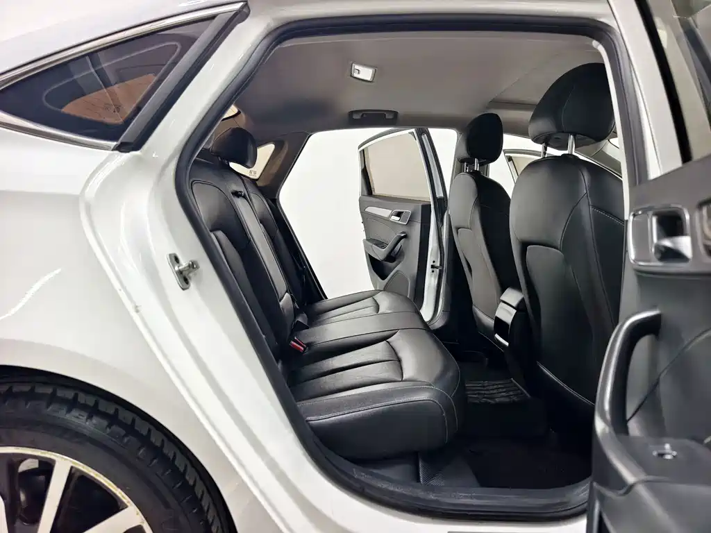 Roewe i6 Classic — миниатюра 16