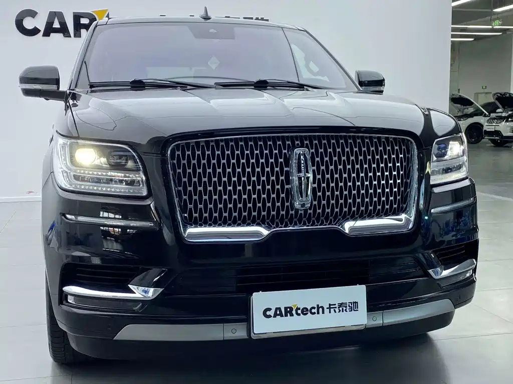 Lincoln Navigator — миниатюра 10