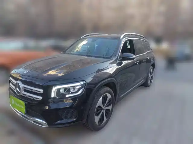 MERCEDES-BENZ GLB